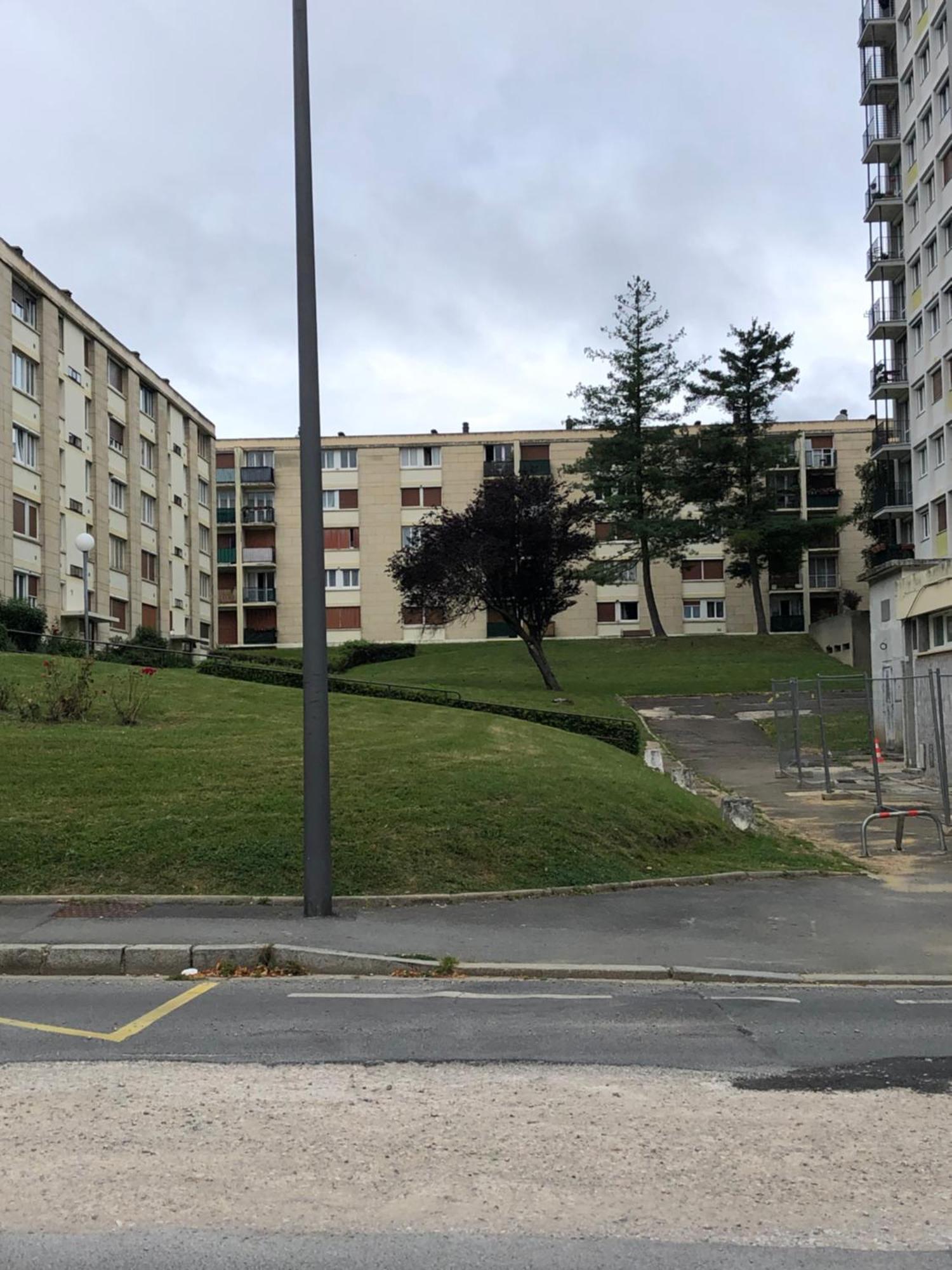 1 * Beauvais